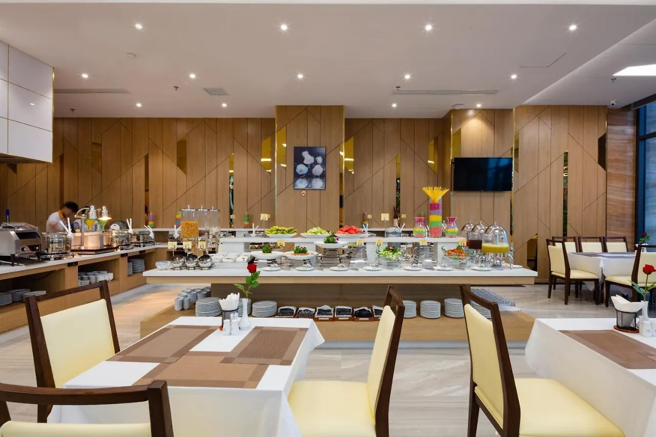 Senia Hotel Nha Trang 4*,